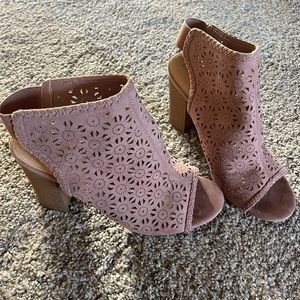 Lauren Conrad heels 9w